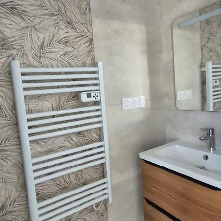 Neuve Hemera, 10 Couchages, Piscine & بيت للعطل بورتيراني