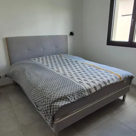 Holiday home Hemera 1&2 Avec 2 Piscines Proche