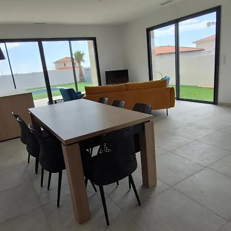 Hemera 1&2 Avec 2 Piscines Proche Holiday home
